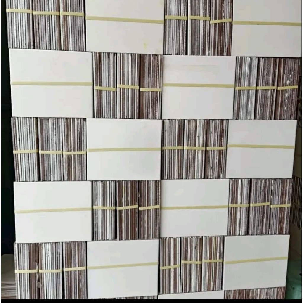 Keramik Ikatan Cutting 25x30 Putih Polos
