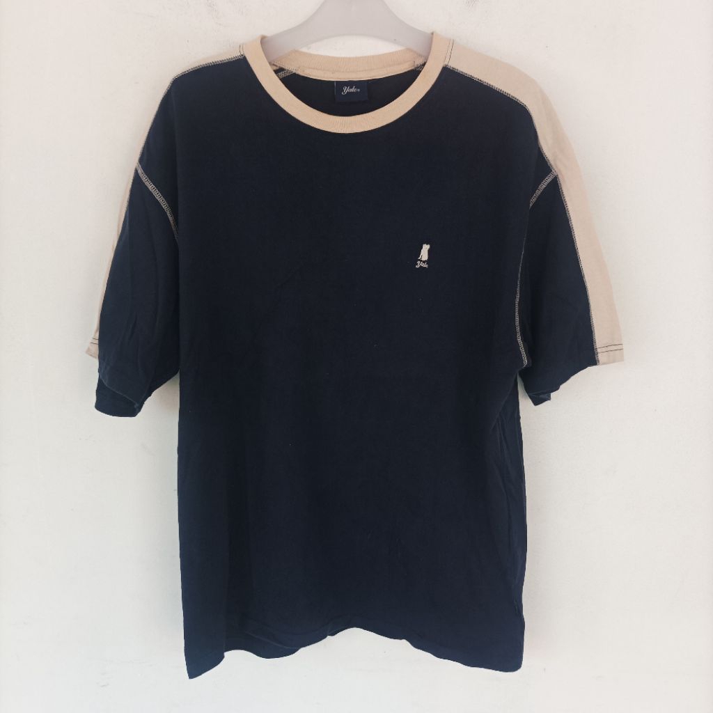 YALE KAOS OBLONG PRIA SECOND SIZE L X132