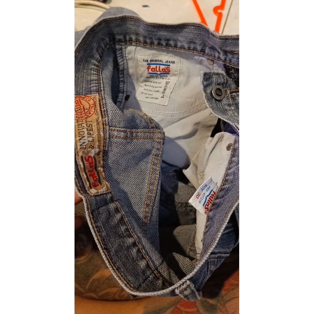 Celena Jeans Fallas Pria