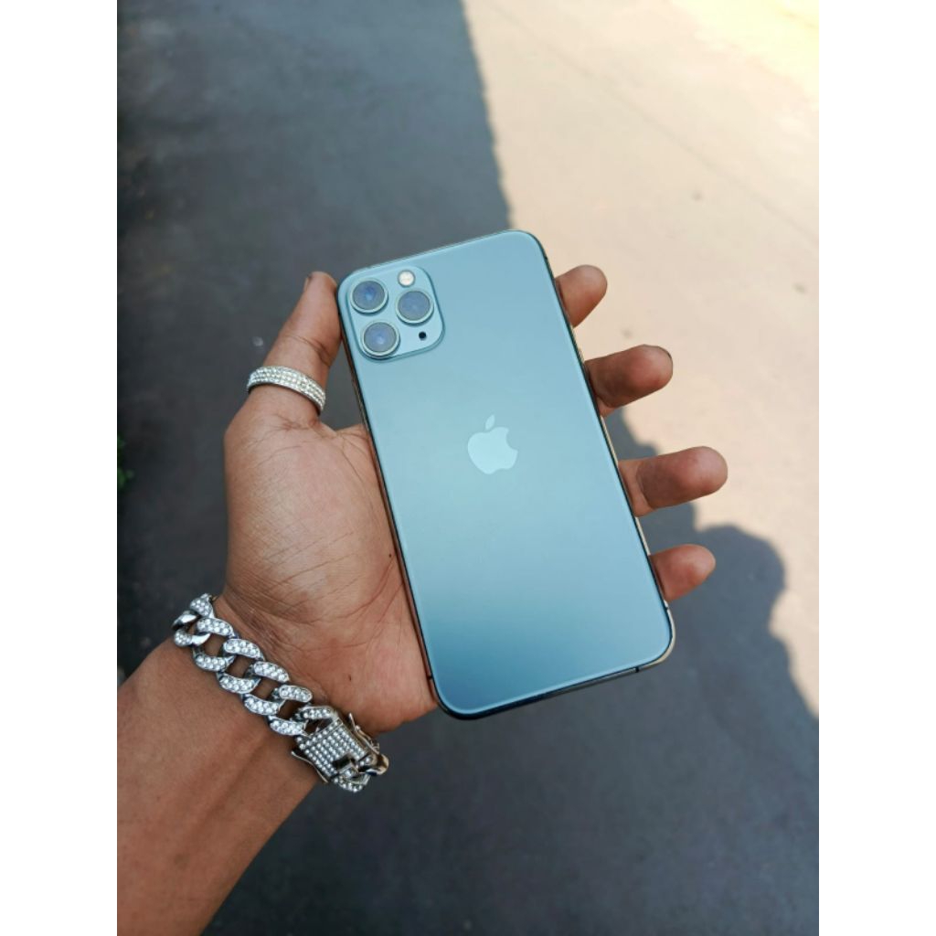 iphone 11 pro 64gb lock passcode