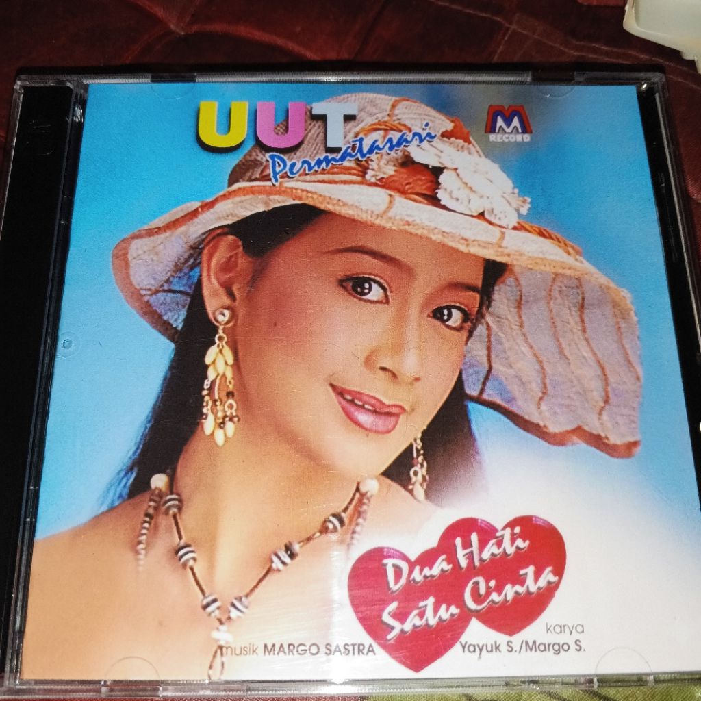 CD UUT PERMATASARI DUA HATI SATU CINTA