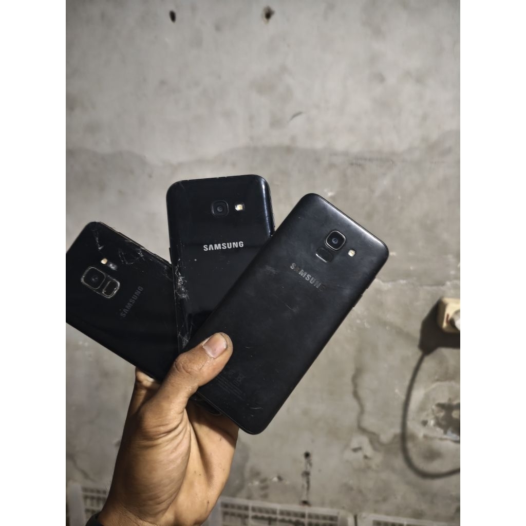 3 unit Samsung A5 J6 S9 minus LCD