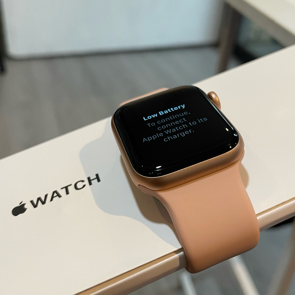 Apple Watch Series 4 40mm iWatch Second Fullset Like New Smartwatch GPS Kondisi Mulus Garansi Toko S