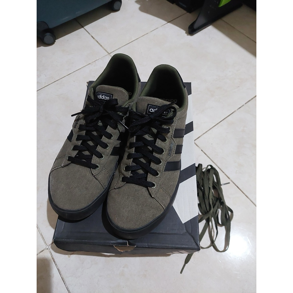 preloved Addidas Daily 3.0