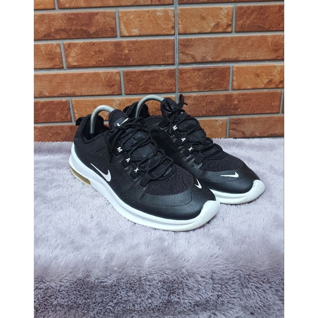 Sepatu Nike Air Max Axis Size 42