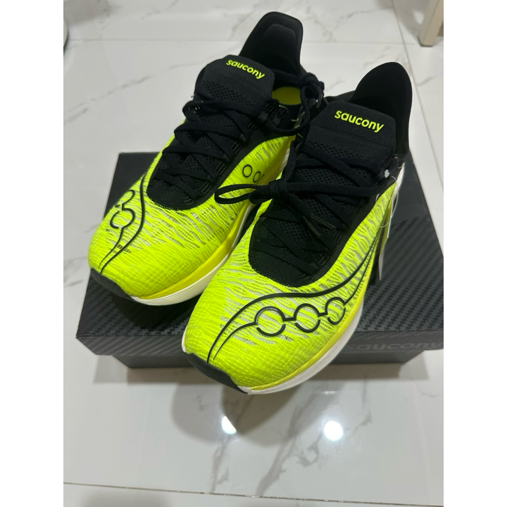 [BARU] Saucony Endorphin Elite 2 size 44.5