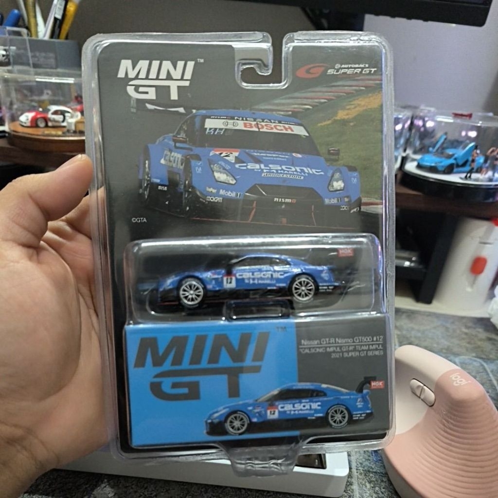MINI GT #636 NISSAN GT-R NISMO GT500 #12 CALSONIC