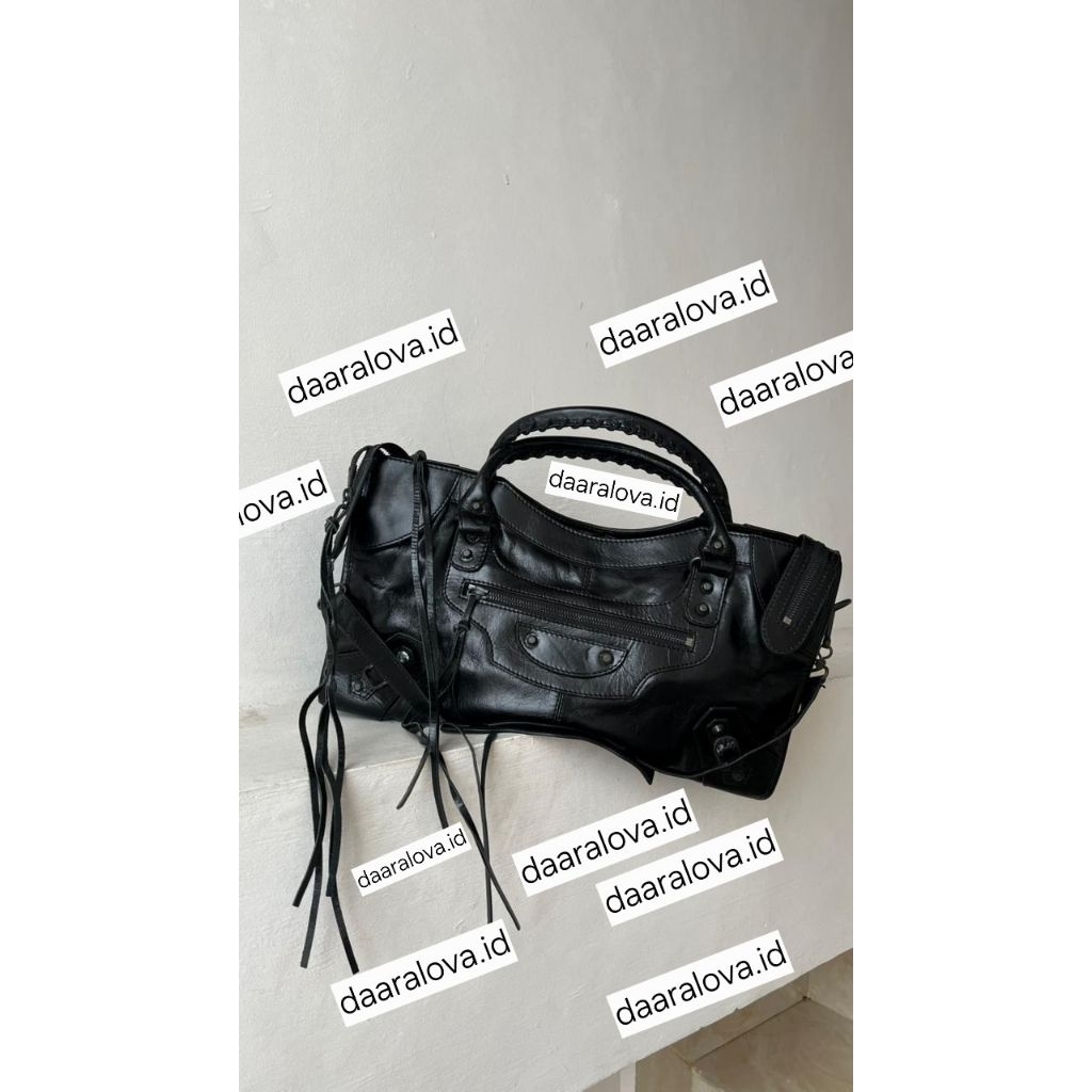 balenciaga partime city
