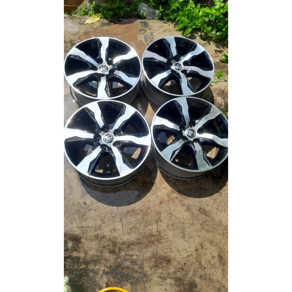 Velg Mobil Second Original Std Venturer Ring 17 Lebar 7 pcd 5x114,3 Et45