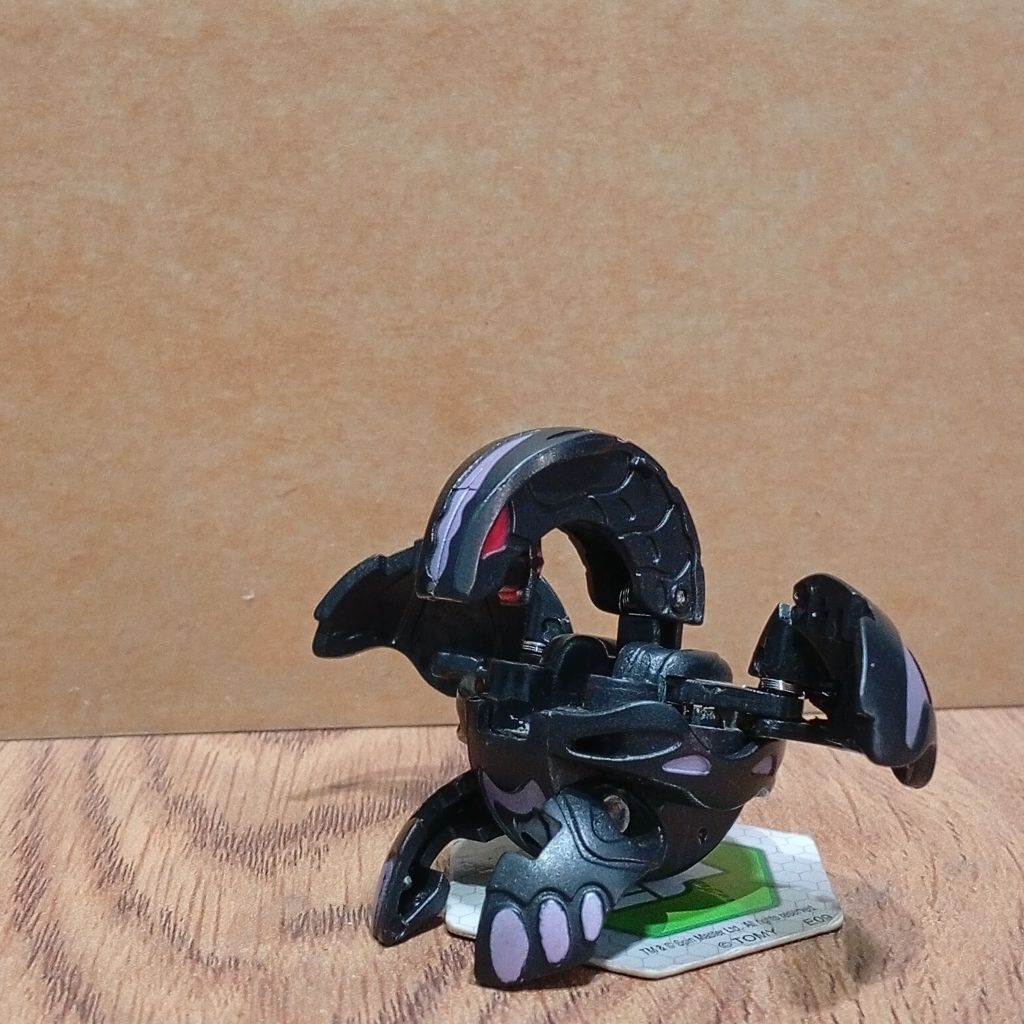 Bakugan Wavern Darkus