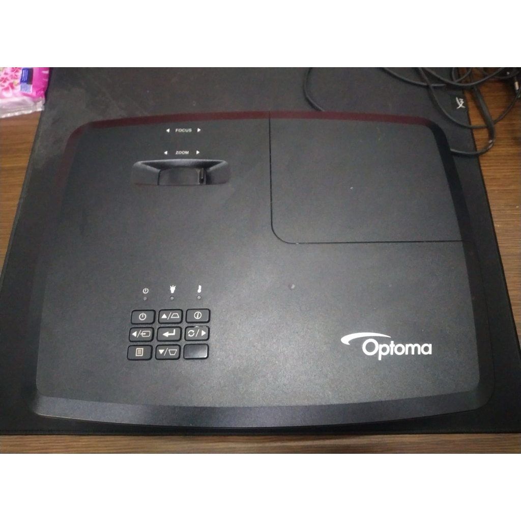proyektor optoma