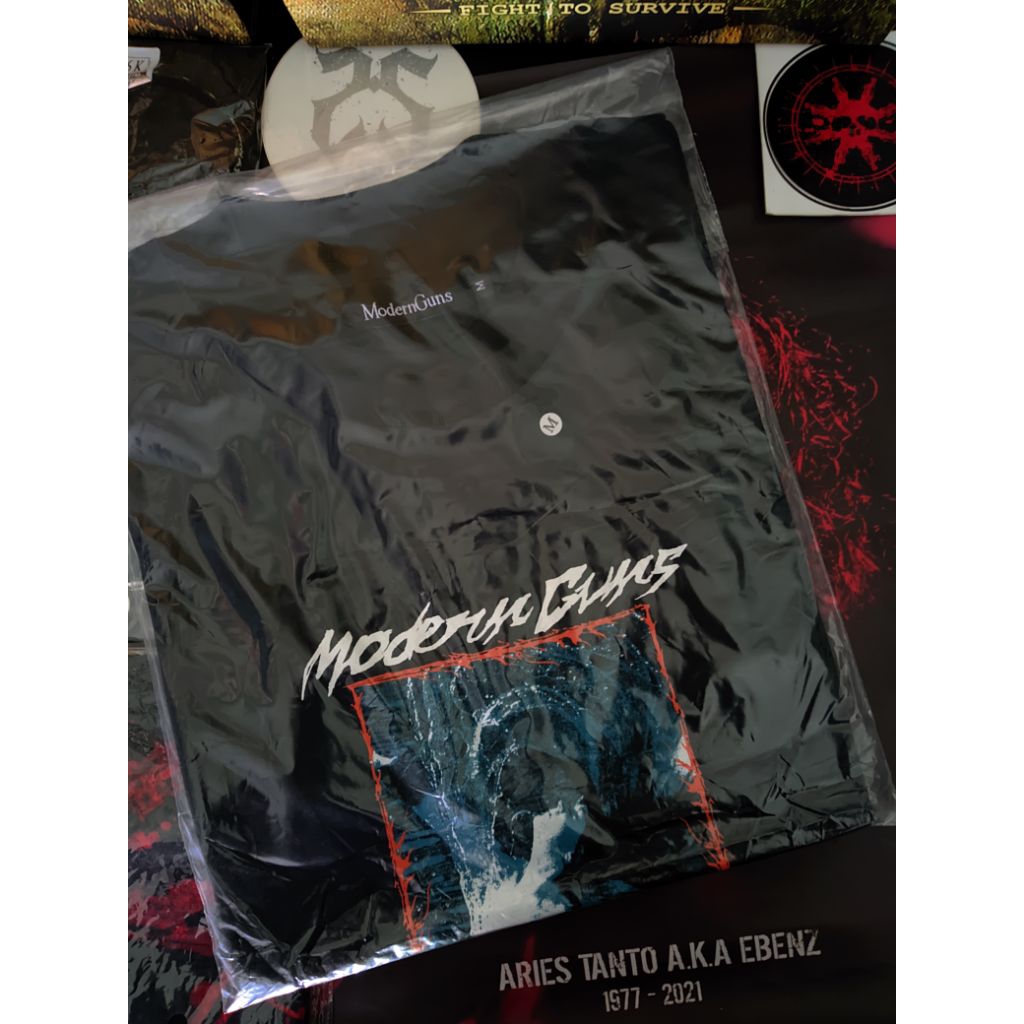 TSHIRT MODERN GUNS - Angel