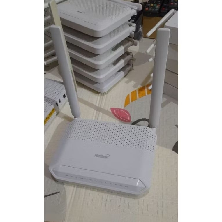 ONT GPON FIBERHOME  HG6145F dual-band like new + adaptor