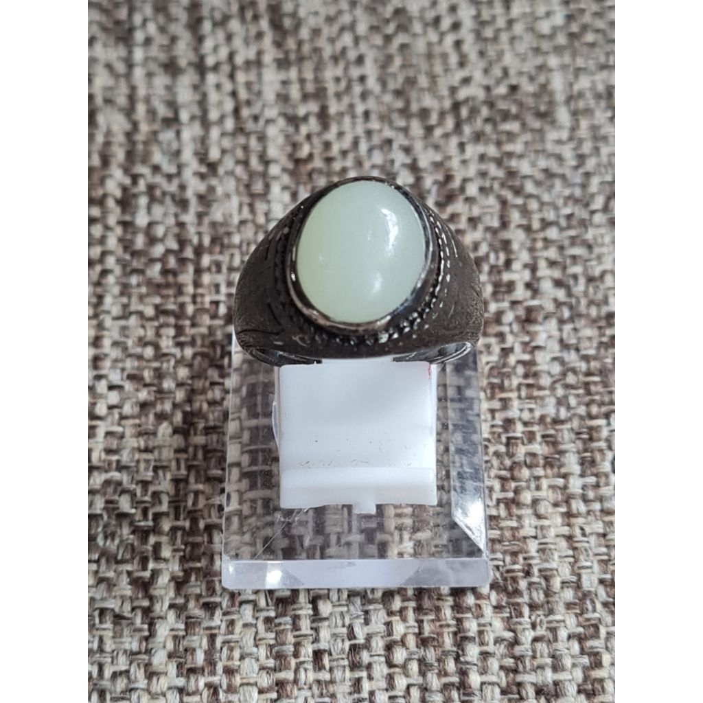 0148. Cincin Natural Biduri Bulan tanpa memo
Ring Titanium Black
Size : 7.5