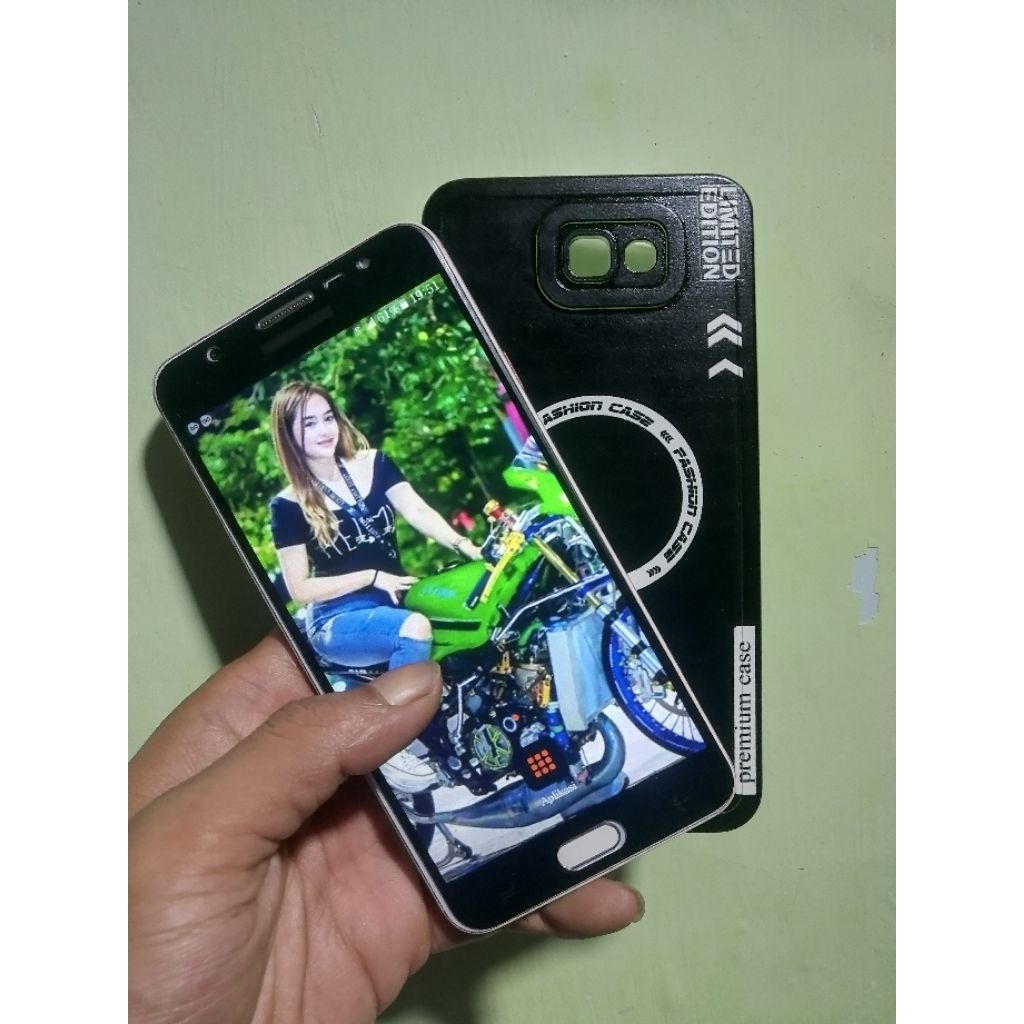 hp second normal Samsung J7 prime ram 3gb