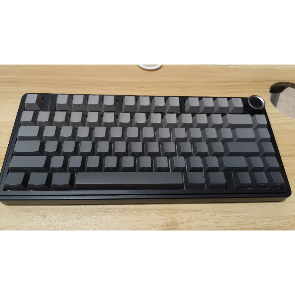 Mechanical keyboard Aula F75 Grey south facing