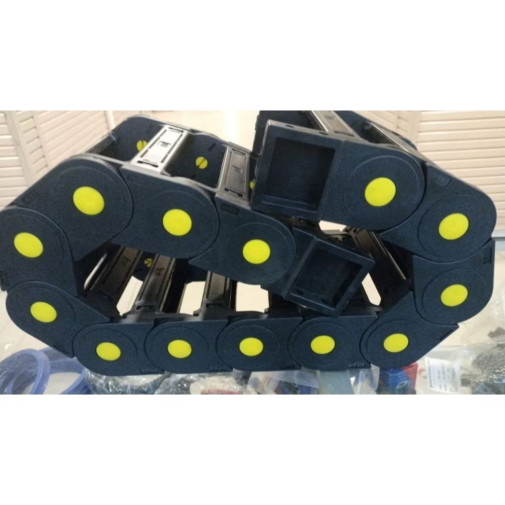 CABLE DRAG CHAIN 45x200 DRAG CHAIN 1MTER