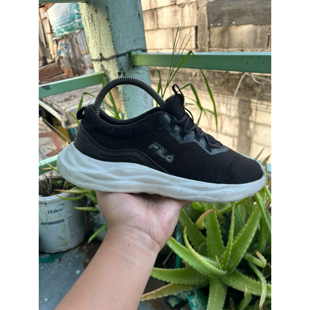 FILA Memory Samoa 3 Black White Classic Sport Sneakers Original Sepatu Lari Size 39