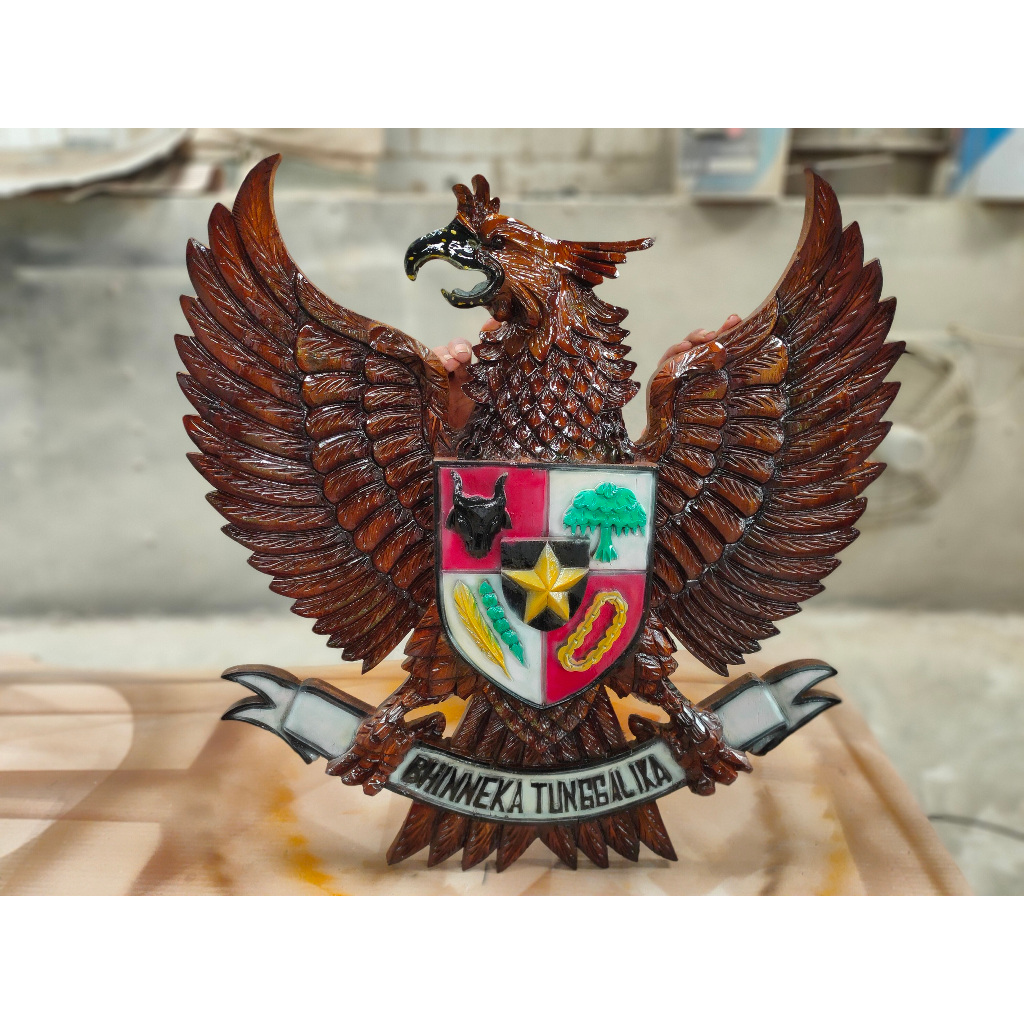 Dekorasi Dinding Patung Garuda Pancasila Ukiran Kayu Jati