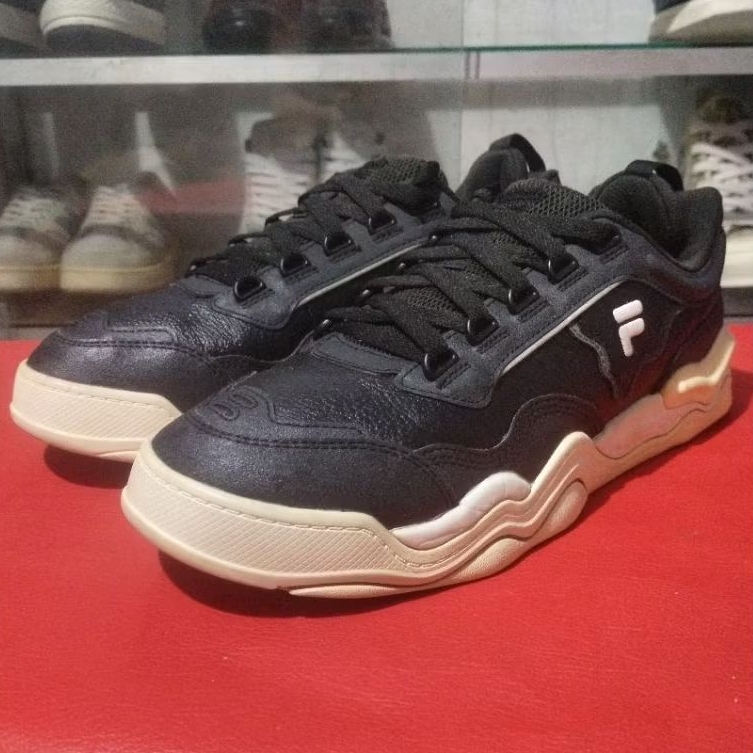 SEPATU SECOND KOMBINASI KULIT FILA SIZE 42