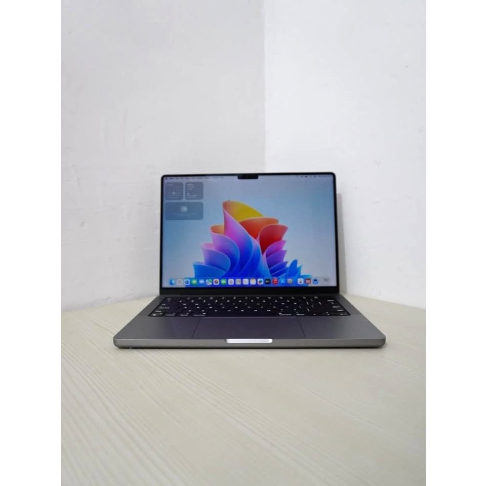 Apple MacBook Pro 14” (A2442) | Apple M1 Pro | RAM 16GB | SSD 512GB | 3 Port Thunderbolt 4