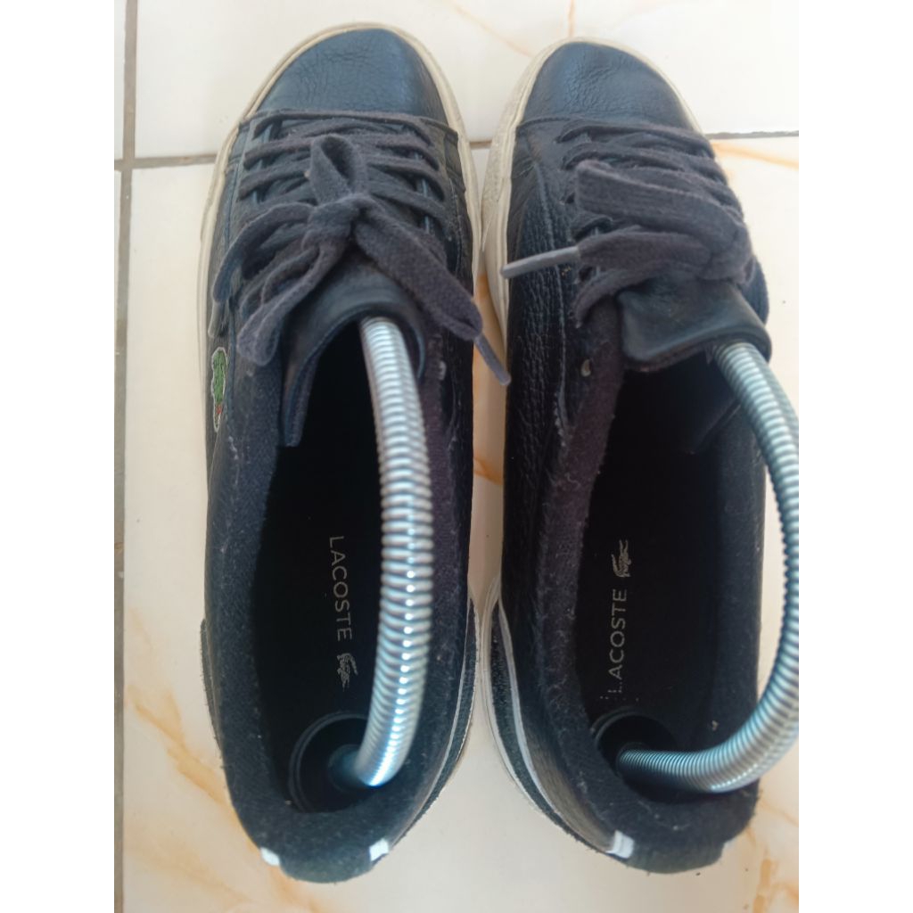 sepatu sneaker preloved