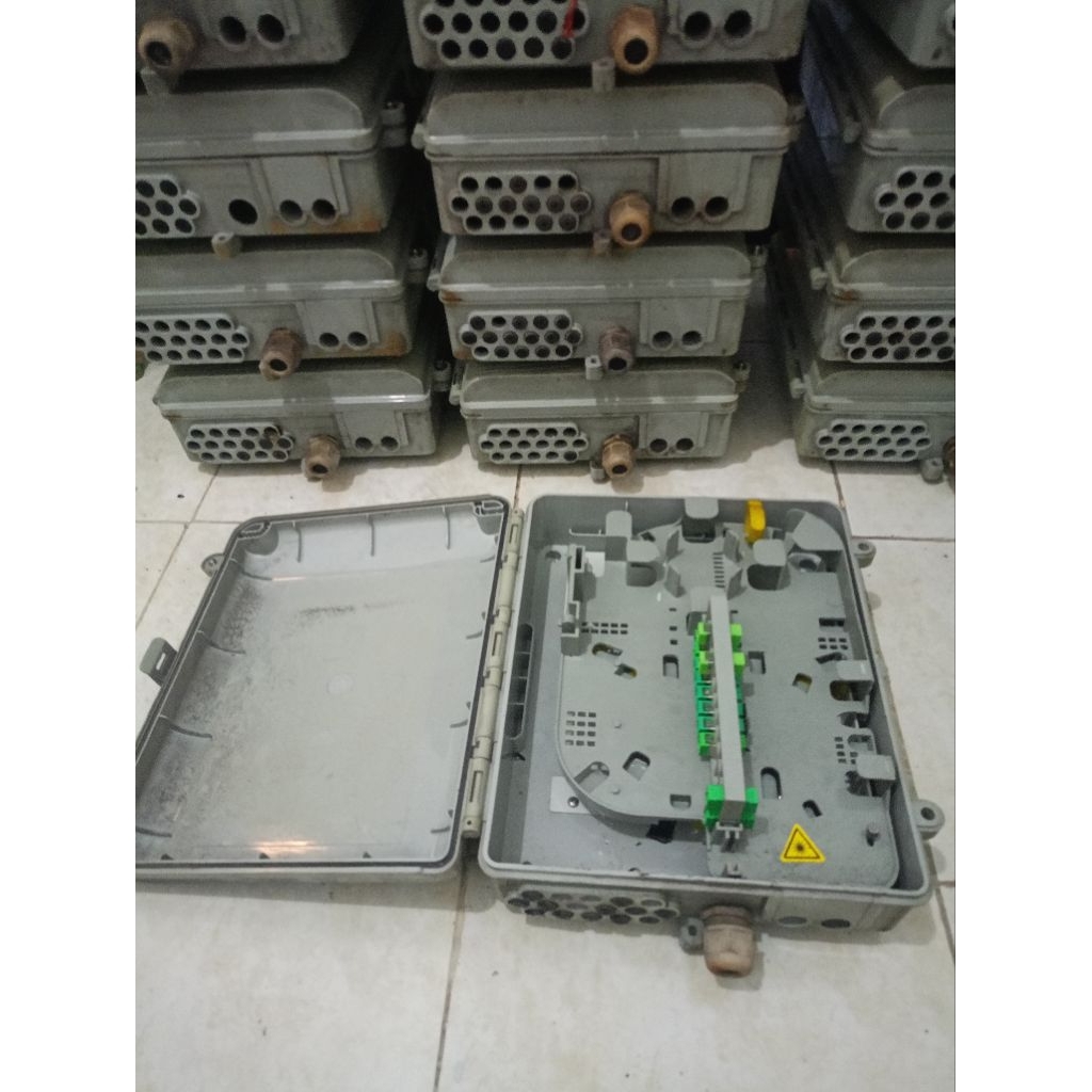 Odp fiberhome second like new (1 paket isi 18 box)