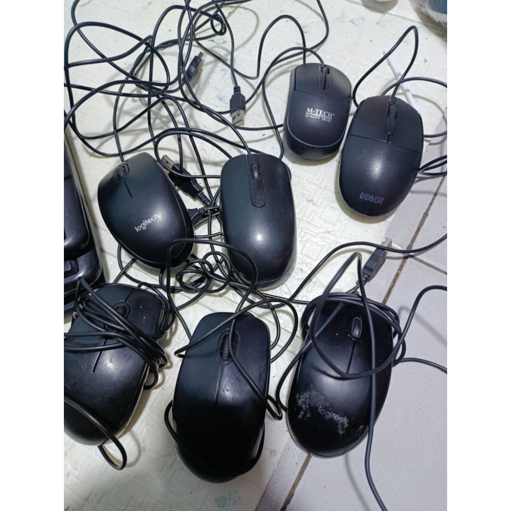 mouse Logitech second