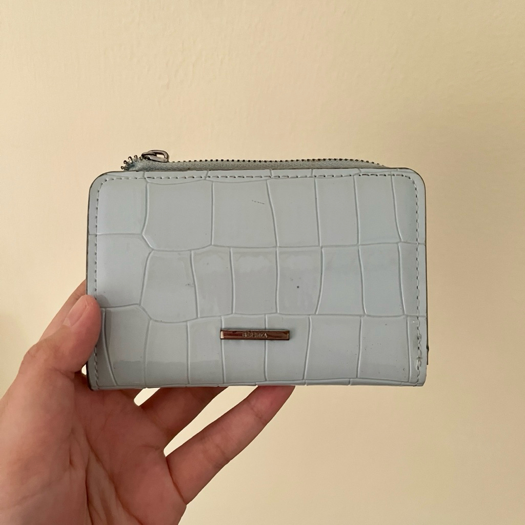 Preloved Dompet Bershka croco warna baby blue