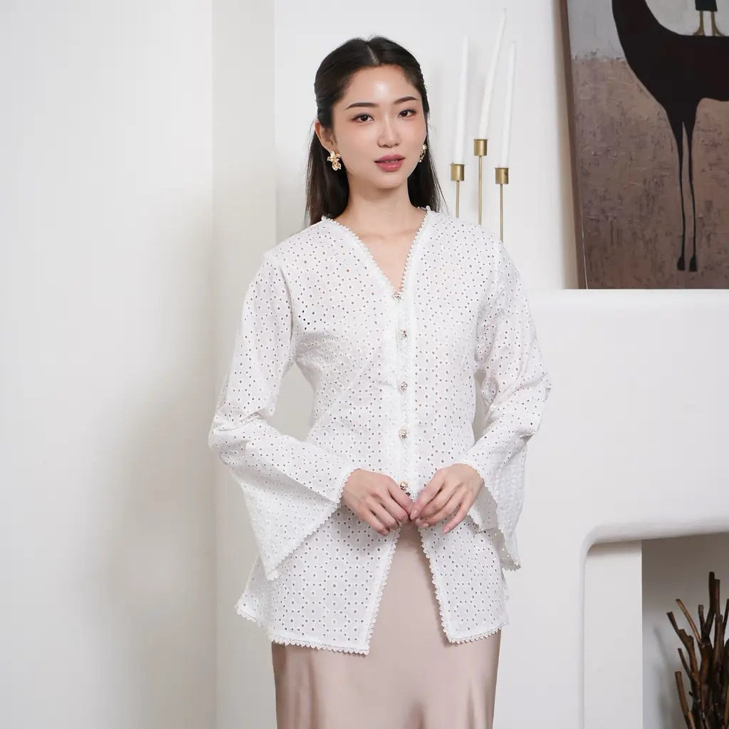 BLOUSE KATUN BOLONG
