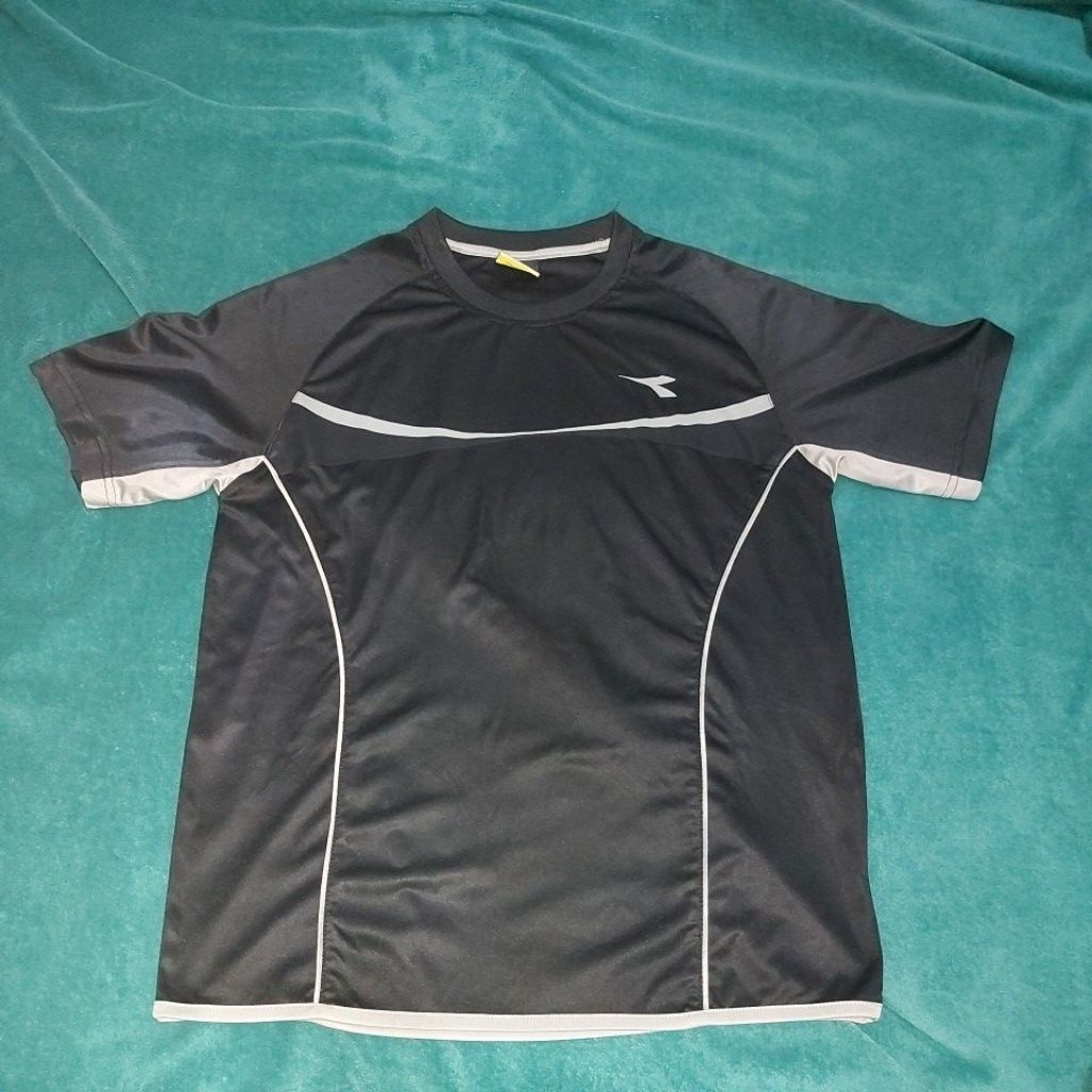 Baju olahraga kaos Diadora original lengan pendek