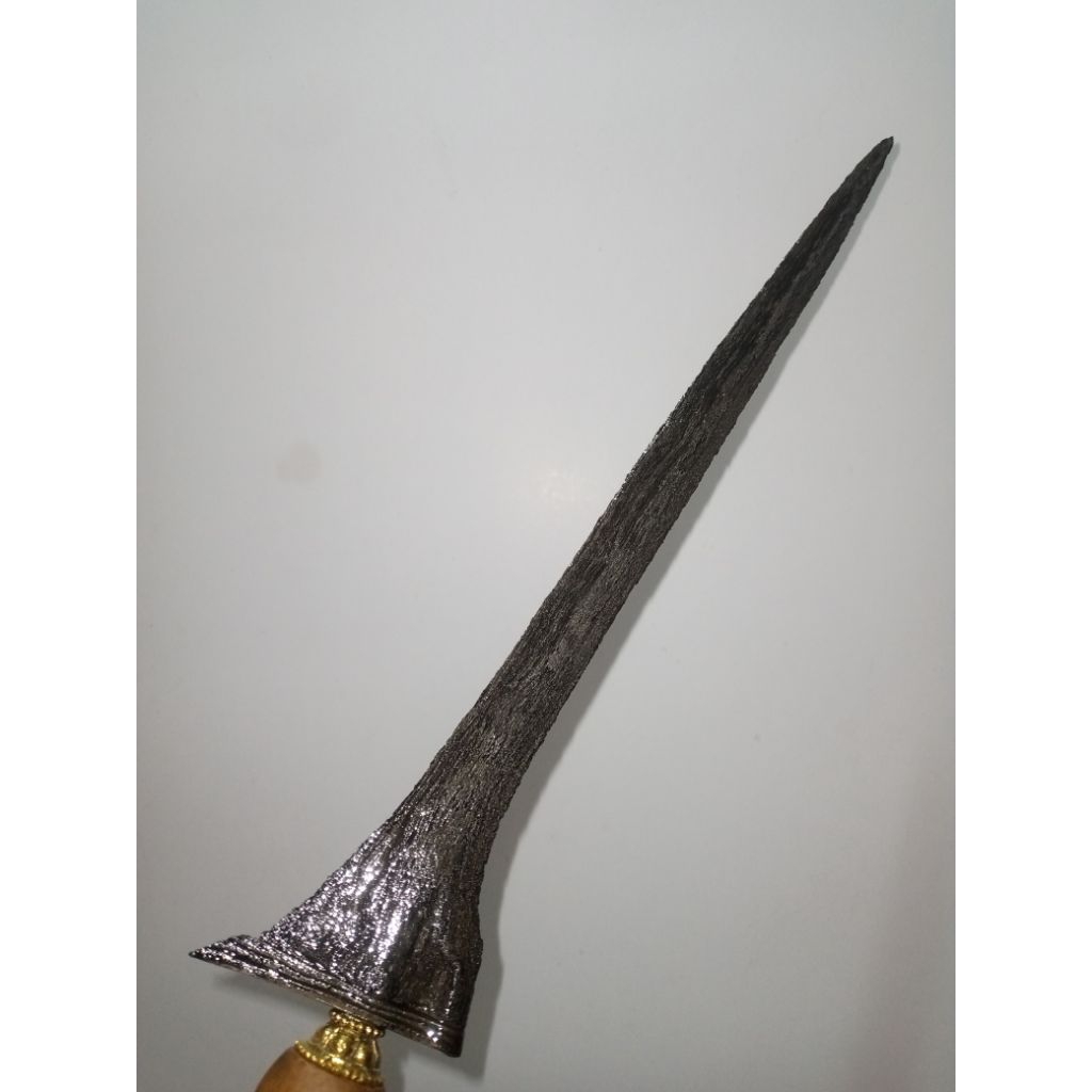 Keris Brojol Pamor Adeg Mrambut Wingits (sepuh)