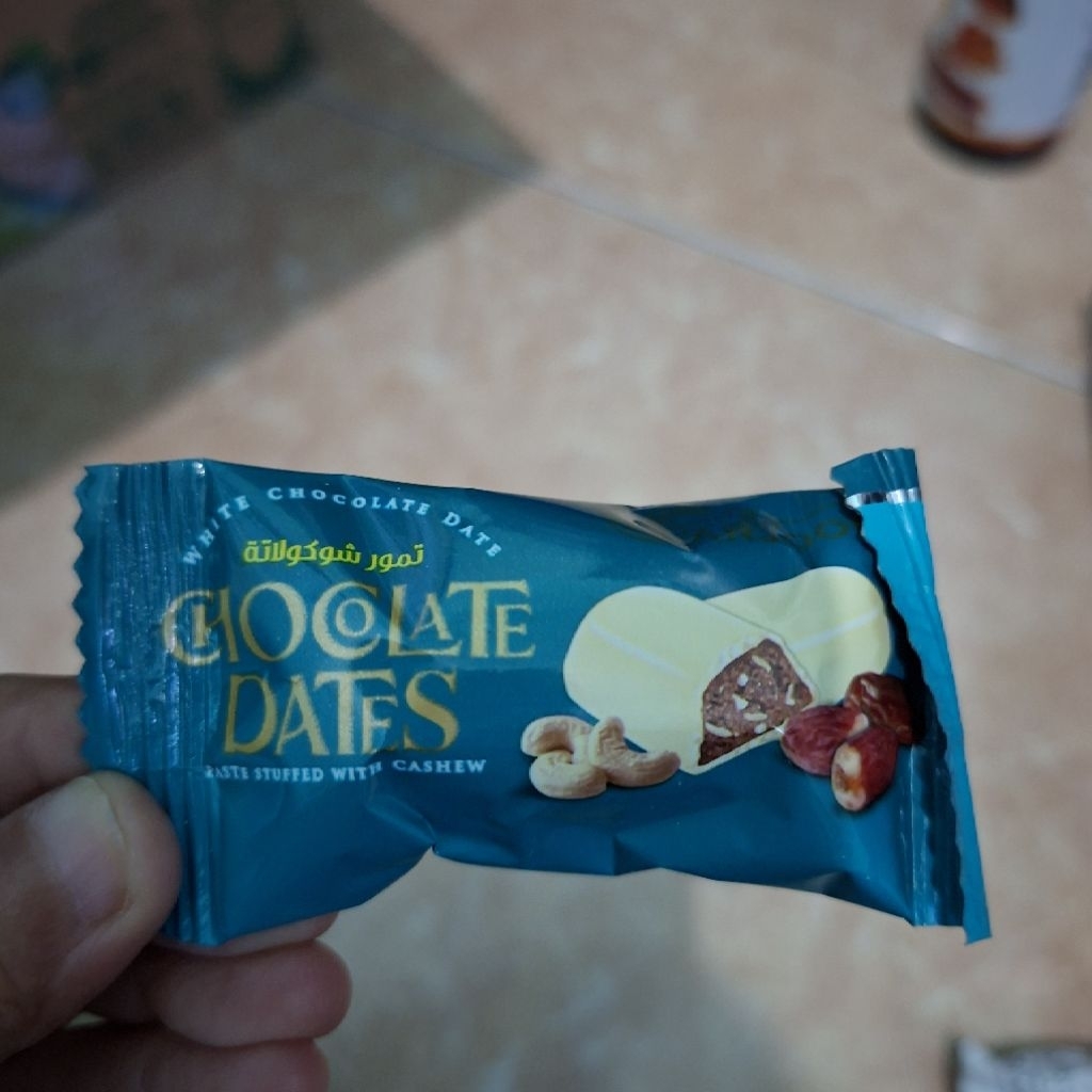 Coklat arab Coklat arjoon almond/mede chocolate dates