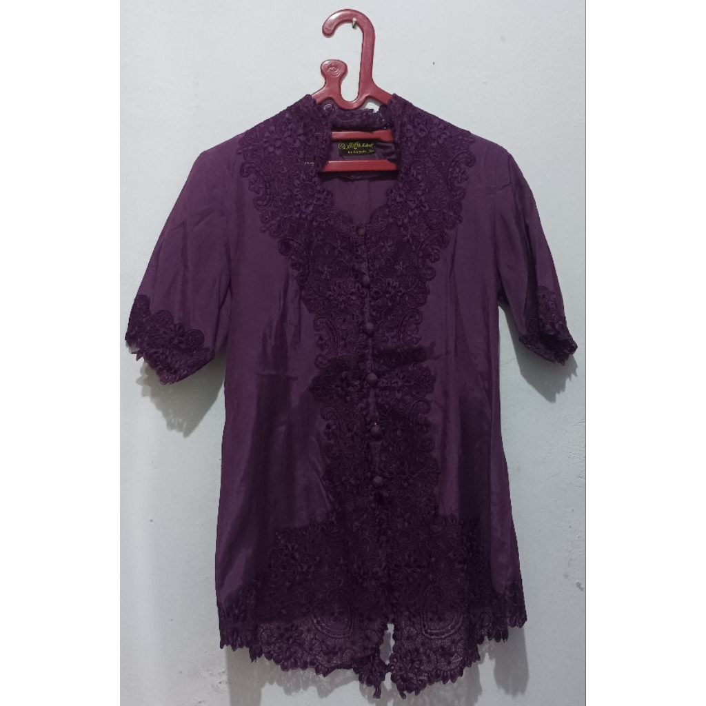 PRELOVED Kebaya Encim atau Kebaya Kartini Ungu
