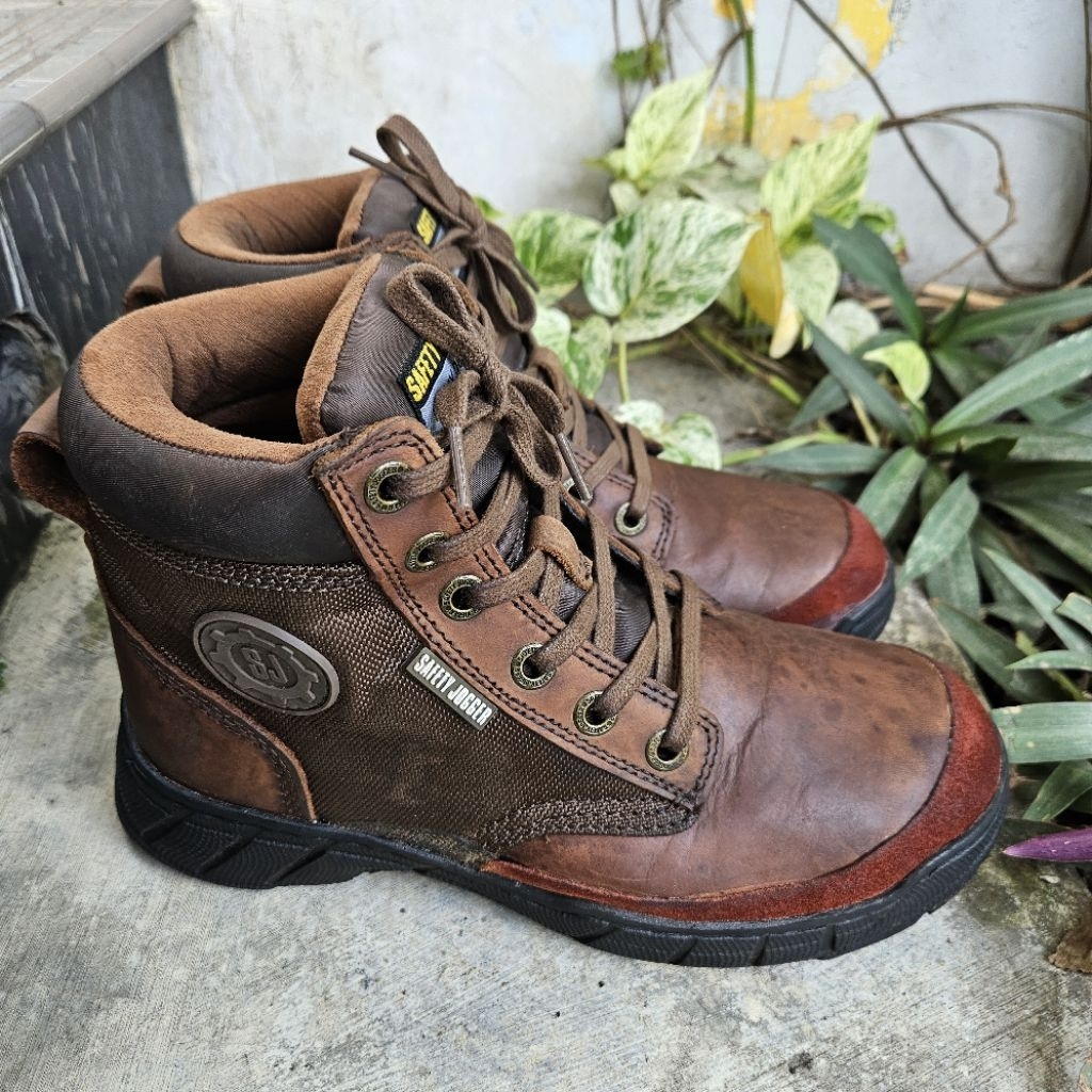 sepatu safety second safety jogger size 42(27cm)