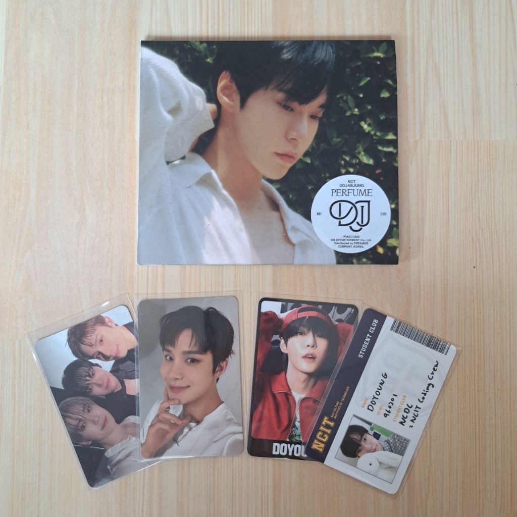 Doyoung - Perfume album digipack + tc walk id card ncit + photocard jungwoo