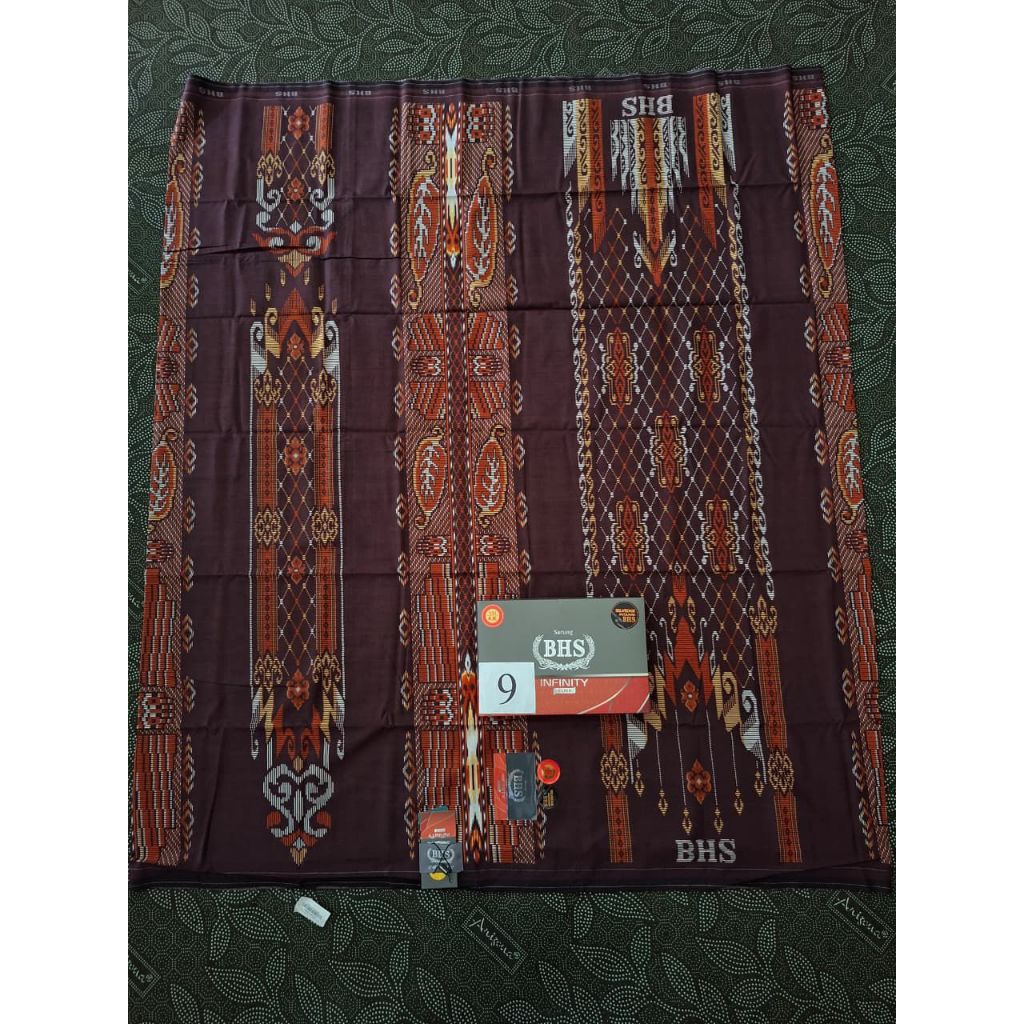 BHS Infinity Silver Batik