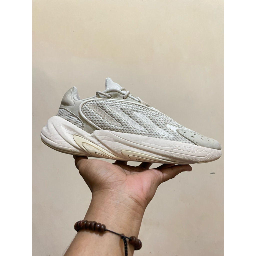 Sepatu Second adidas 0zelia 0ri size 44