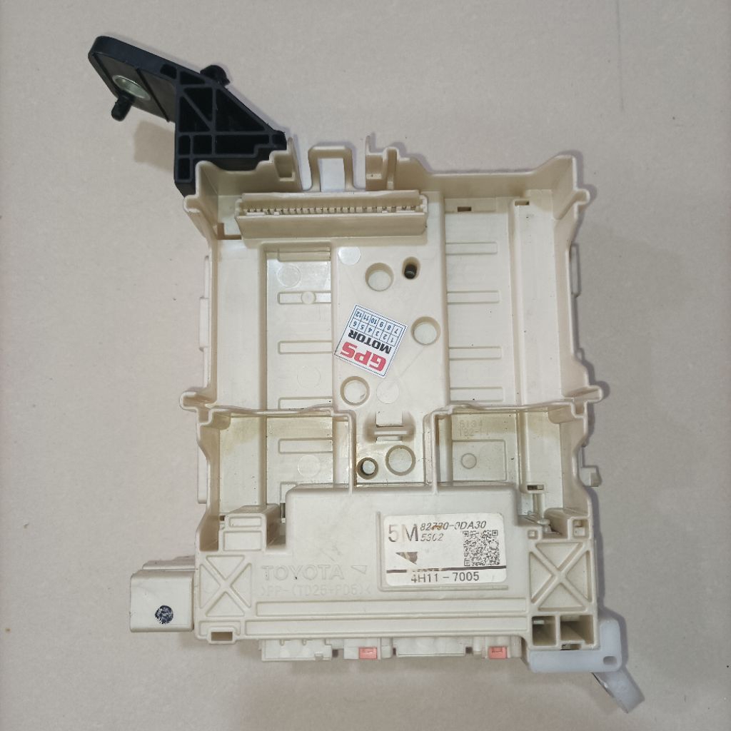 BLOCK ASSY DRIVER SIDE JUNCTION FUSE BOX SIKRING ALL NEW VIOS YARIS 2018 UP ORIGINAL