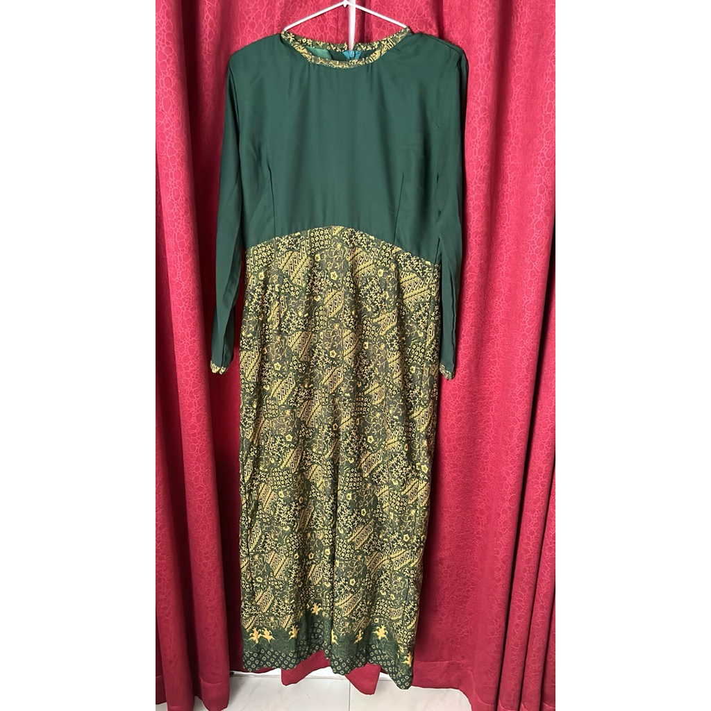 PRELOVED Gamis hijau tua/ hijau botol mix batik