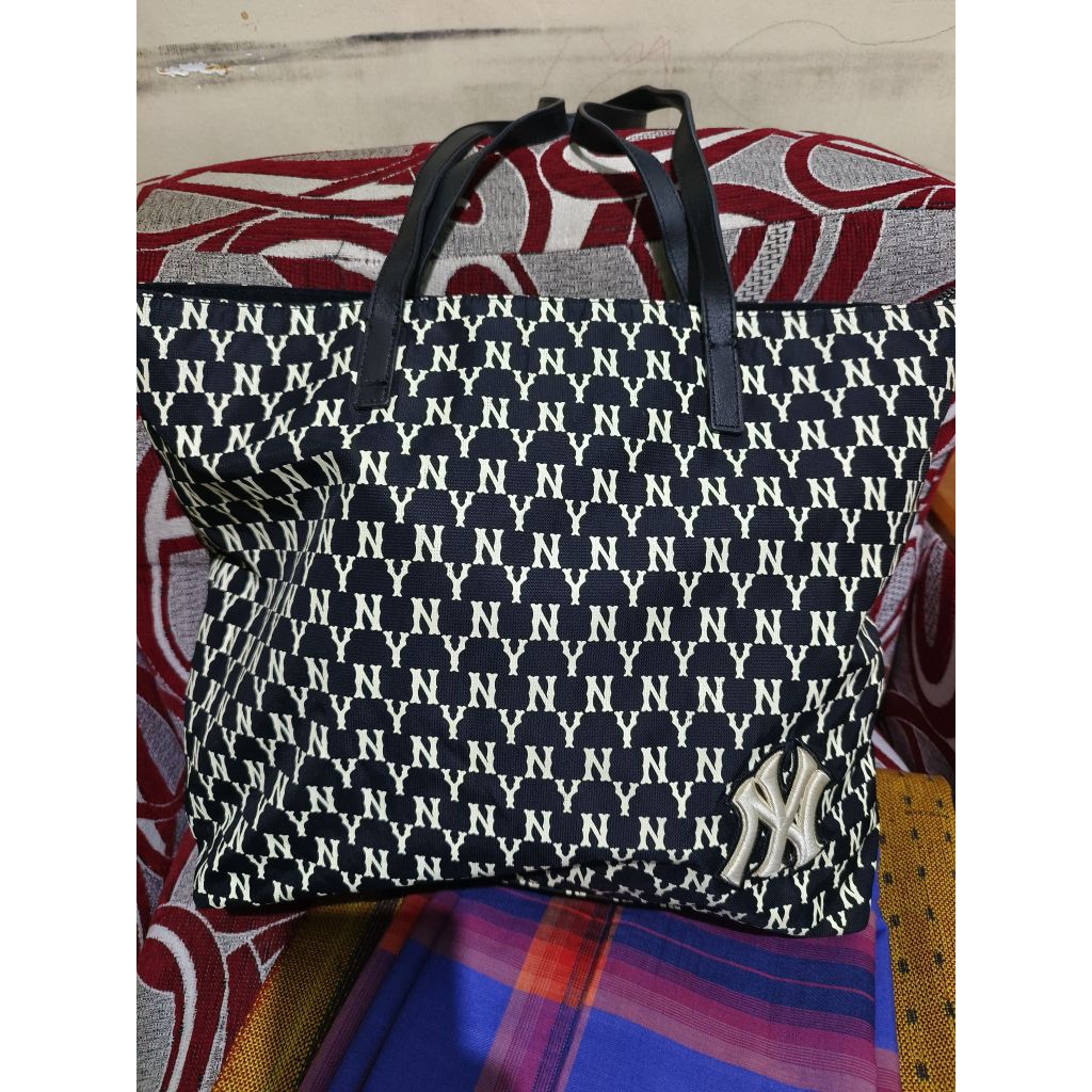 Tote Bag Wanita Besar MLB Monogram Black Kondisi Second Pemakaian