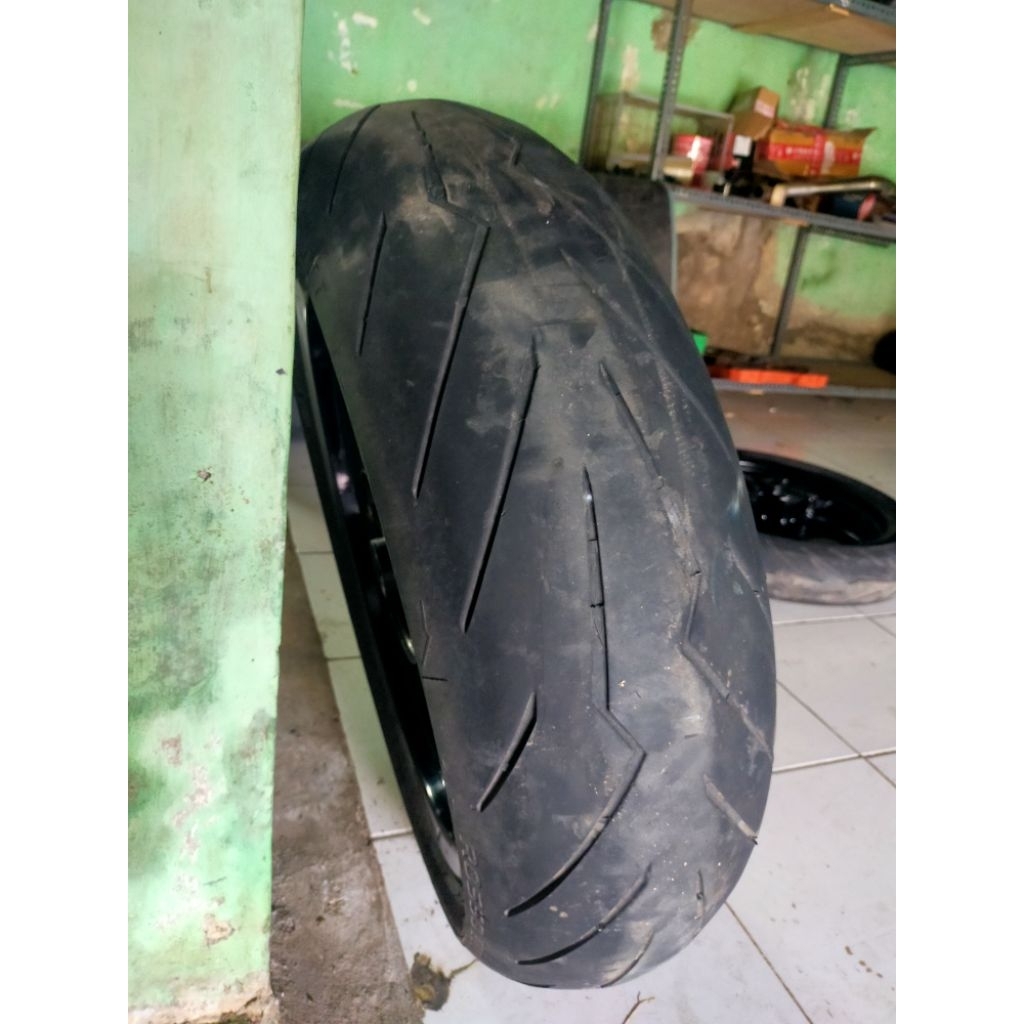 velg vrossi 5,5 set ban Pirelli rosso 3 R25