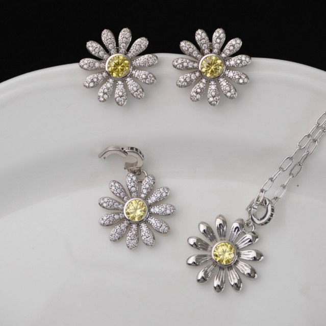DAISY SILVER NECKLACE / SAINTPETERSTORE /KALUNG DAISY G DRAGON / PENDANT / G-DRAGON SILVER DAISY / K