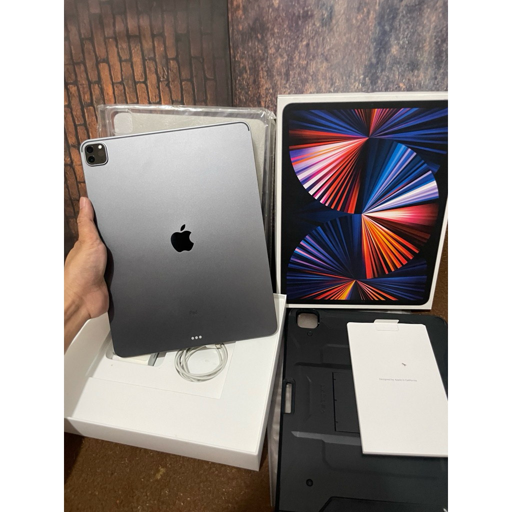 Second ipad Pro M1 Gen 5 12'9inch 256 Lengkap Original