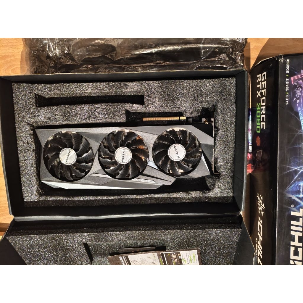 Nvidia RTX 3090 24gb gigabyte OC