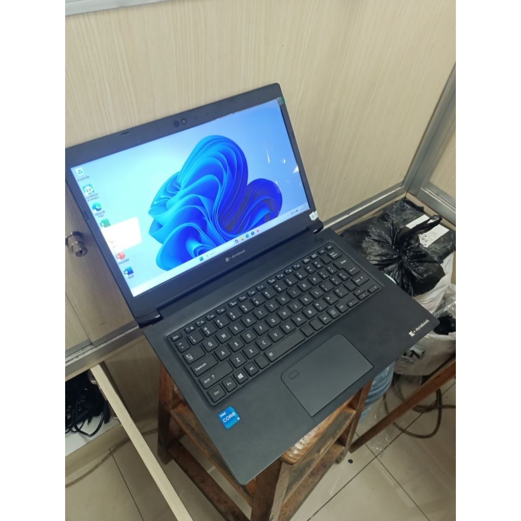 laptop Toshiba dynabook core i5 gen 11 Ram 8gb SSD 256
