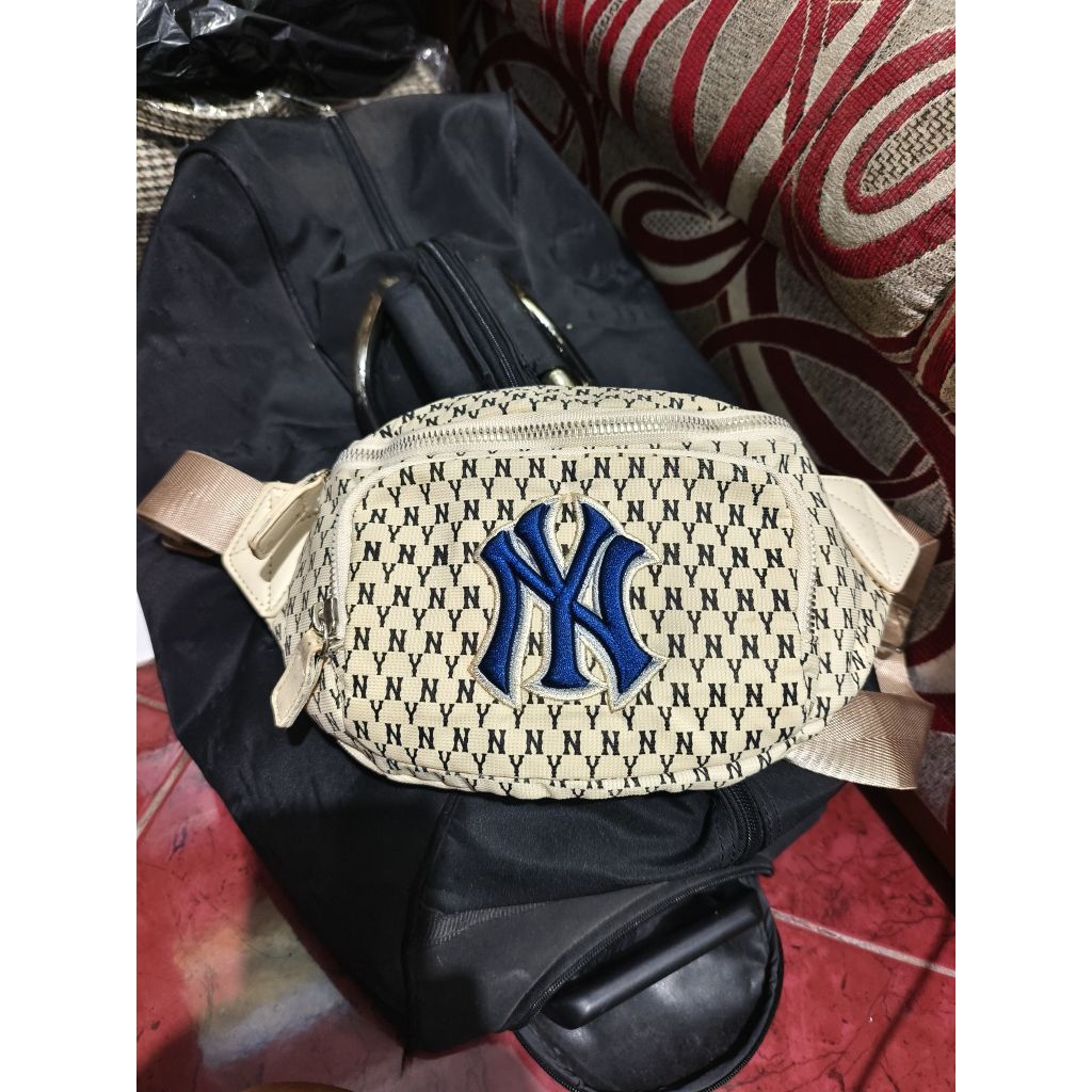 Tas Pinggang MLB Monogram Putih Kondisi Second Pemakaian