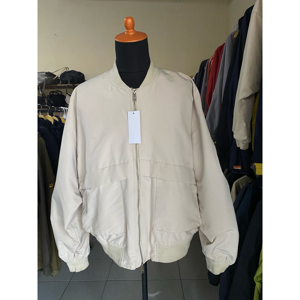 Jaket Bombet Oversize Code:graphy Size L-XL