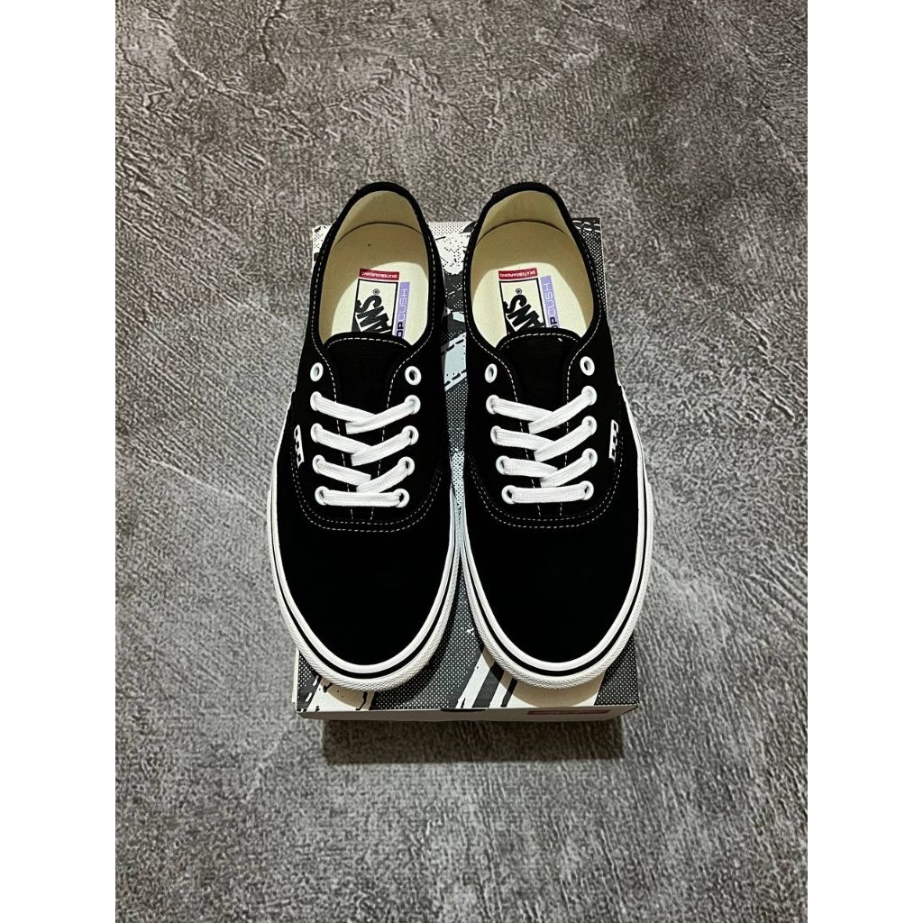 VANS SKATE AUTHENTIC BLACK WHITE