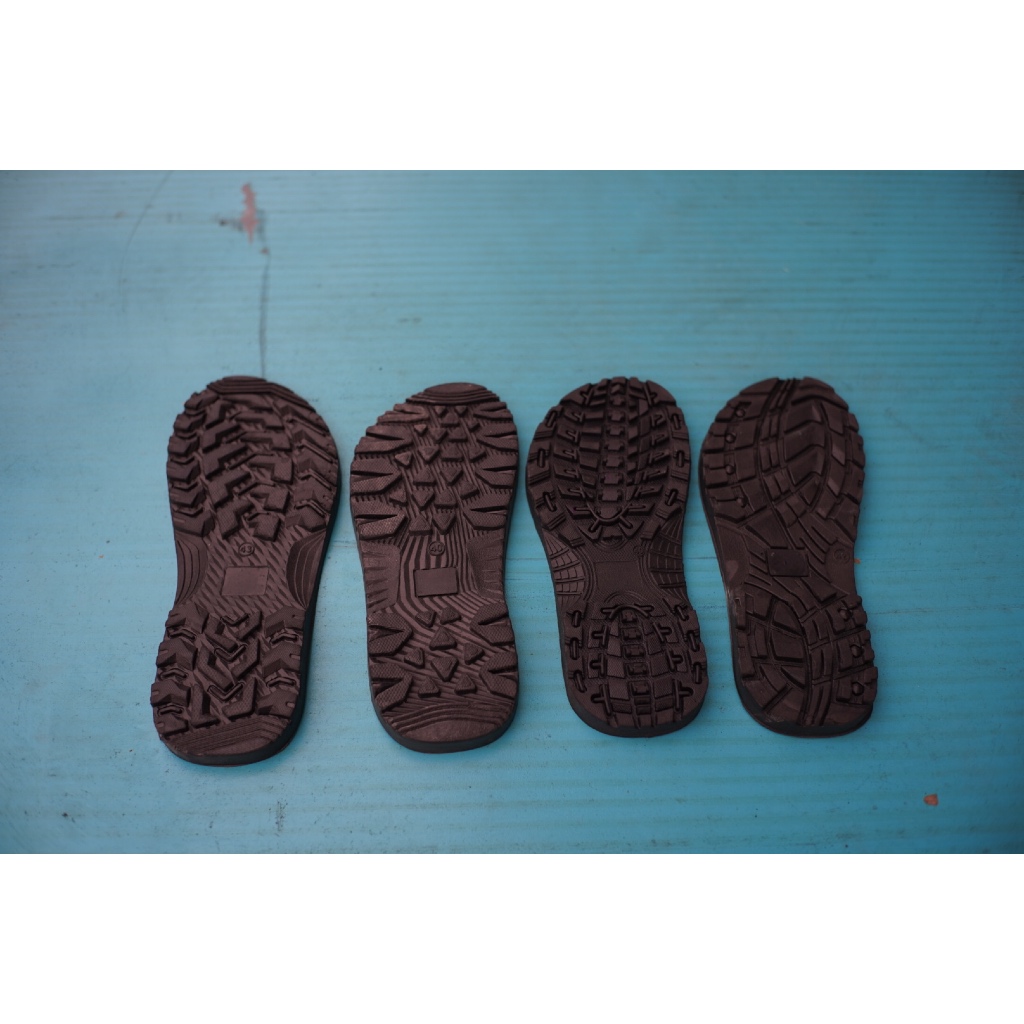 Sol Sandal Gunung